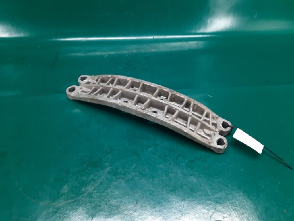57255-30130 | Кронштейн КПП LEXUS GS350 GS300 05-11