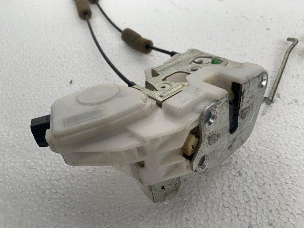 MR599900 | Замок двері передн. прав. MITSUBISHI GALANT 03-12