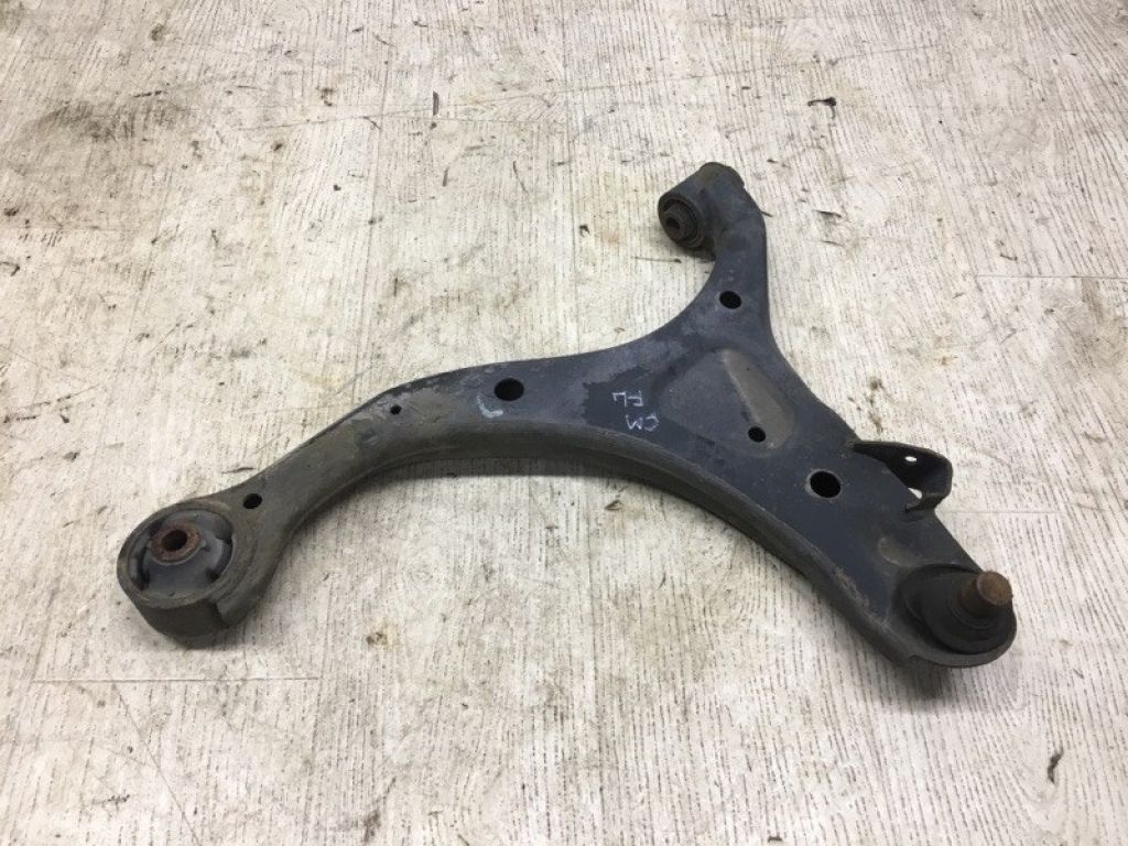 545002B000 | Важіль передньої підвіски нижній лів. HYUNDAI SANTA FE (CM) 05-12