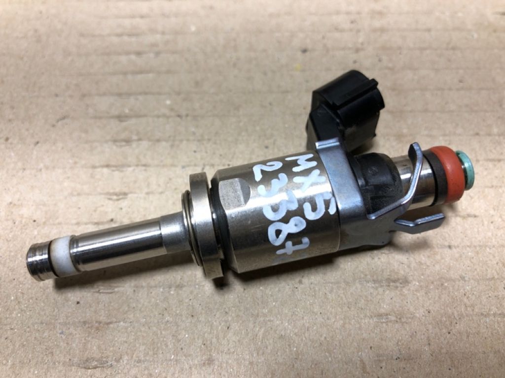 PE01-13-250B | Форсунка топливная MAZDA MX-5 15-