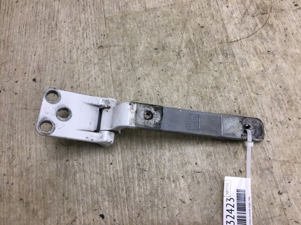 90411JX50B | Петля двері нижня задн. лів. NISSAN NV200 USA 13-