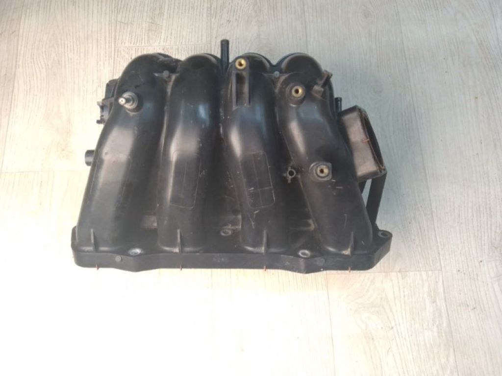 13110-57L10 | Колектор впускний SUZUKI KIZASHI 09-14