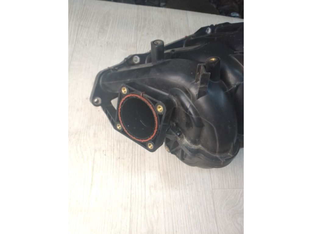 13110-57L10 | Колектор впускний SUZUKI KIZASHI 09-14 - Фото 2