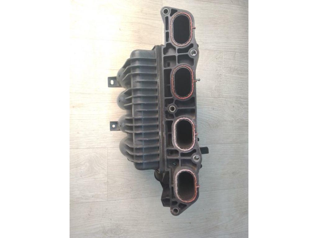 13110-57L10 | Колектор впускний SUZUKI KIZASHI 09-14 - Фото 4