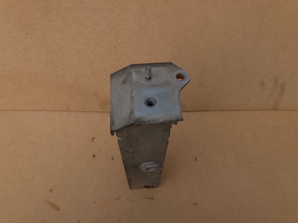 51108-50021 | Кронштейн підсилювача переднього бампера лів. LEXUS LS460 06-12 - Фото 2