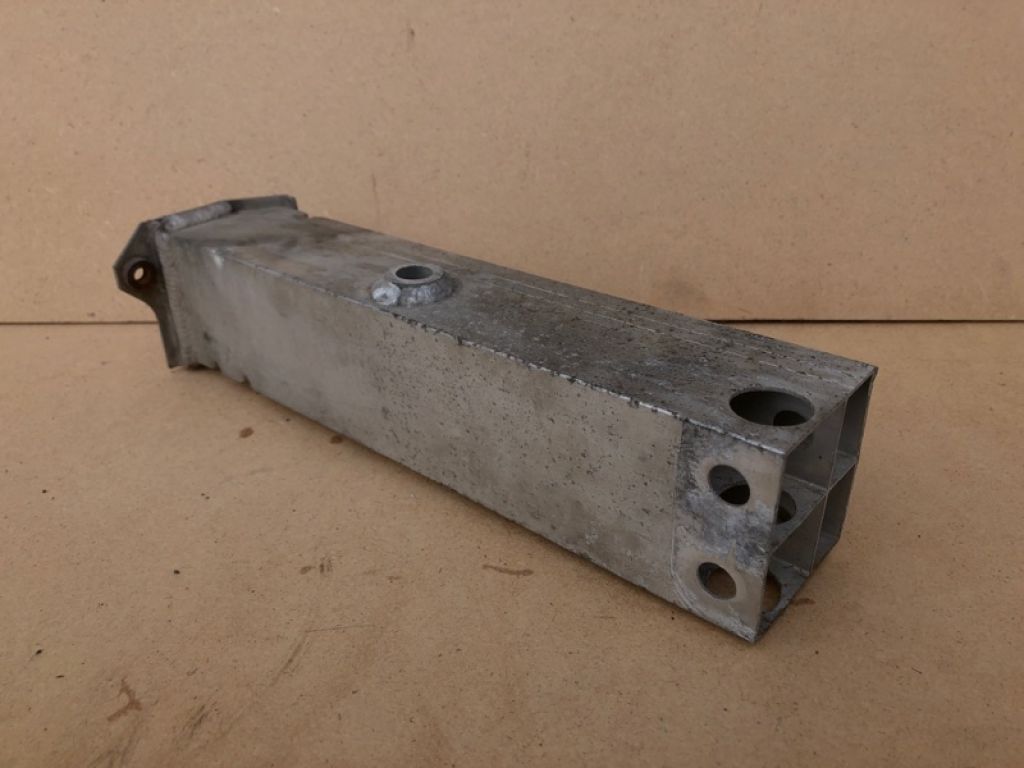 51108-50021 | Кронштейн підсилювача переднього бампера лів. LEXUS LS460 06-12 - Фото 3