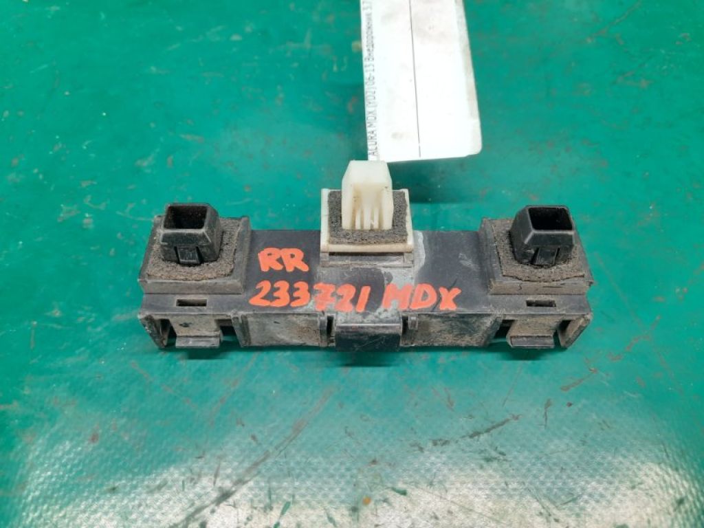 71593-STX-A00 | Кронштейн/крепление заднего бампера прав. ACURA MDX (YD2) 06-13
