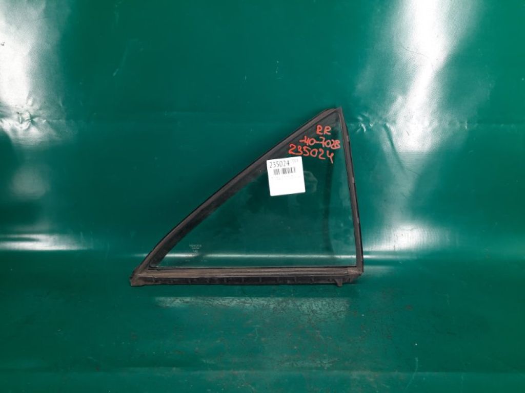 68123-06050 | Стекло двери глухое задн. прав. TOYOTA CAMRY 40 06-11