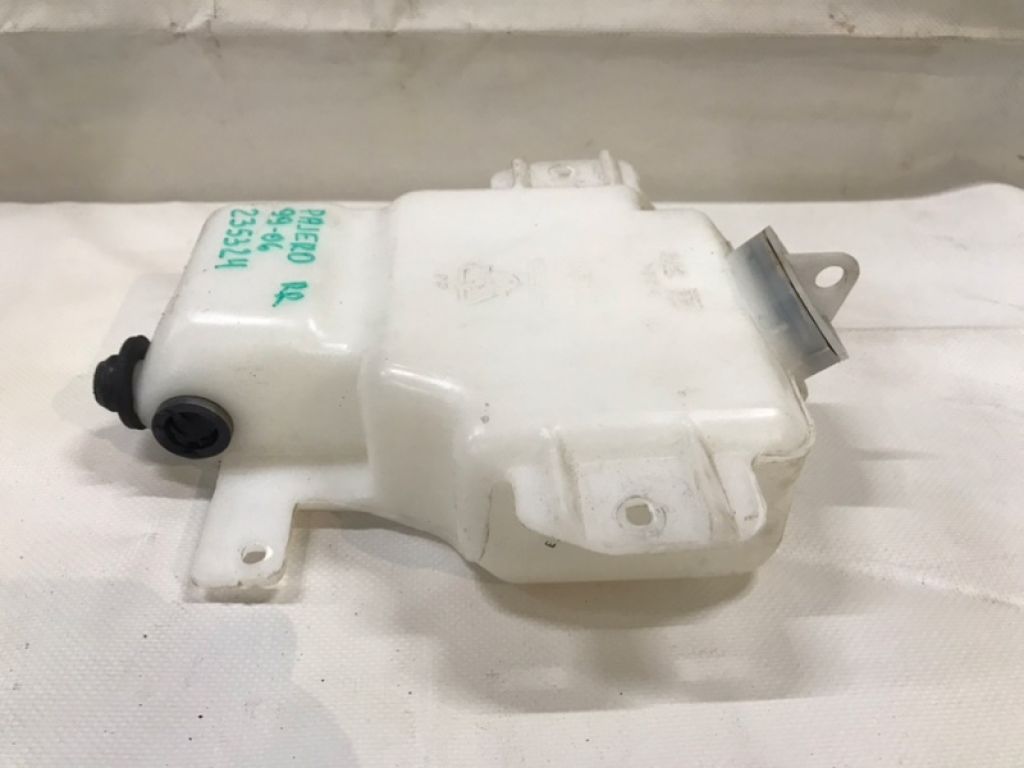 MB628750 | Бачок омивача задн. MITSUBISHI PAJERO 99-06 - Фото 3