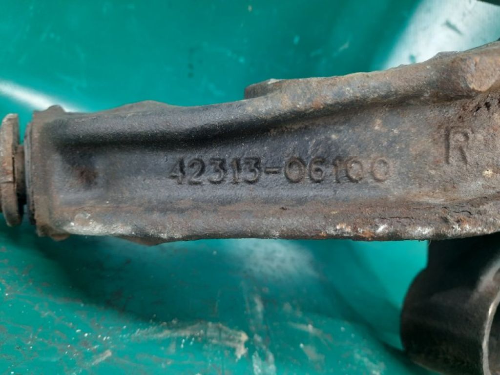 42304-06100 | Цапфа задн. прав. TOYOTA CAMRY 40 06-11 - Фото 3