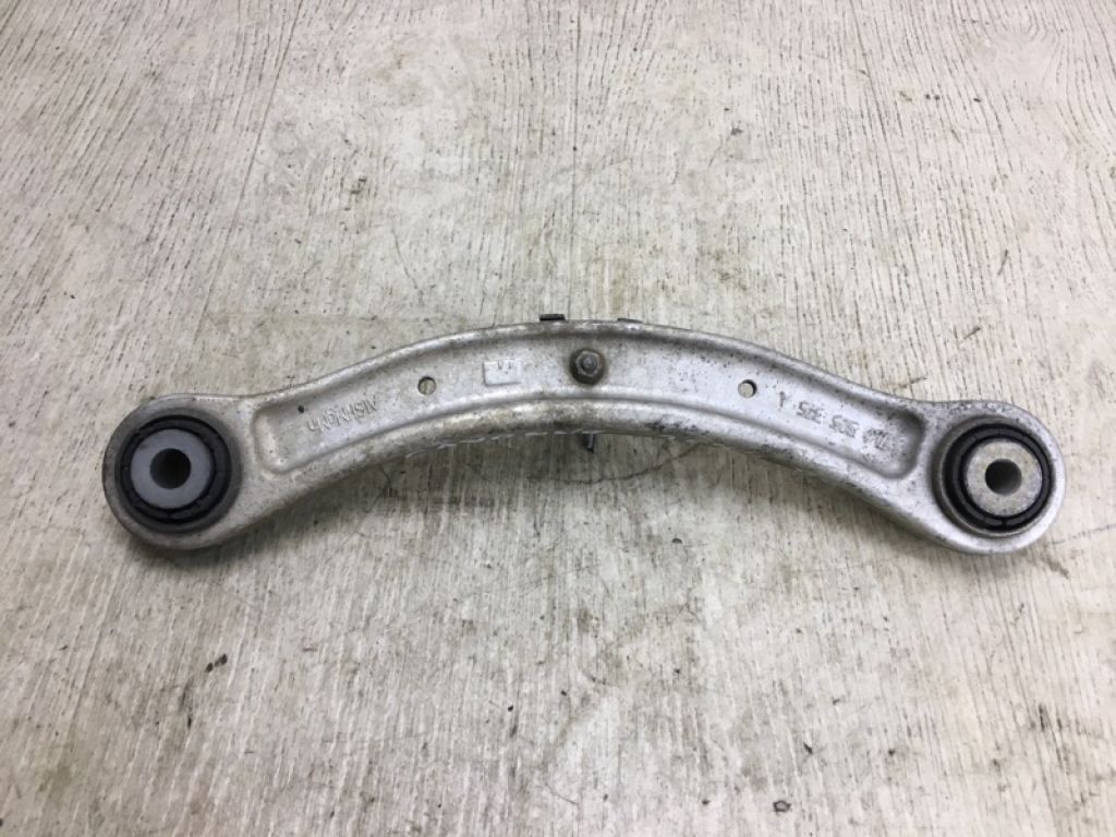 95533104710 | Важіль задньої підвіски поперечний верхній PORSCHE CAYENNE 10-18
