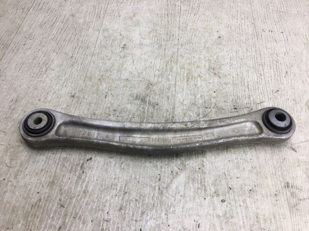 95533104900 | Рычаг задней подвески поперечный верхний лев. PORSCHE CAYENNE 10-18