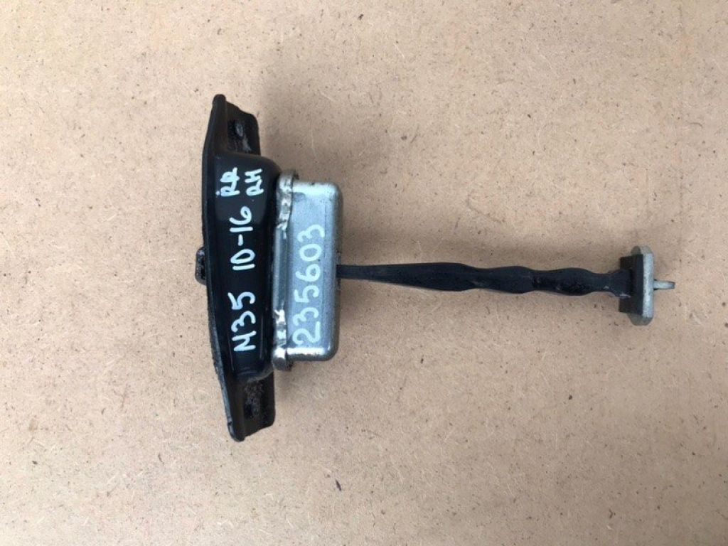 Обмежувач дверей задн. прав. INFINITI M25/M37/M56/Q70/M35H 10-16
