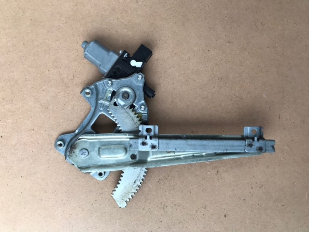 MR573879 | Склопідйомник задн. лів. MITSUBISHI OUTLANDER XL 05-13 - Фото 2