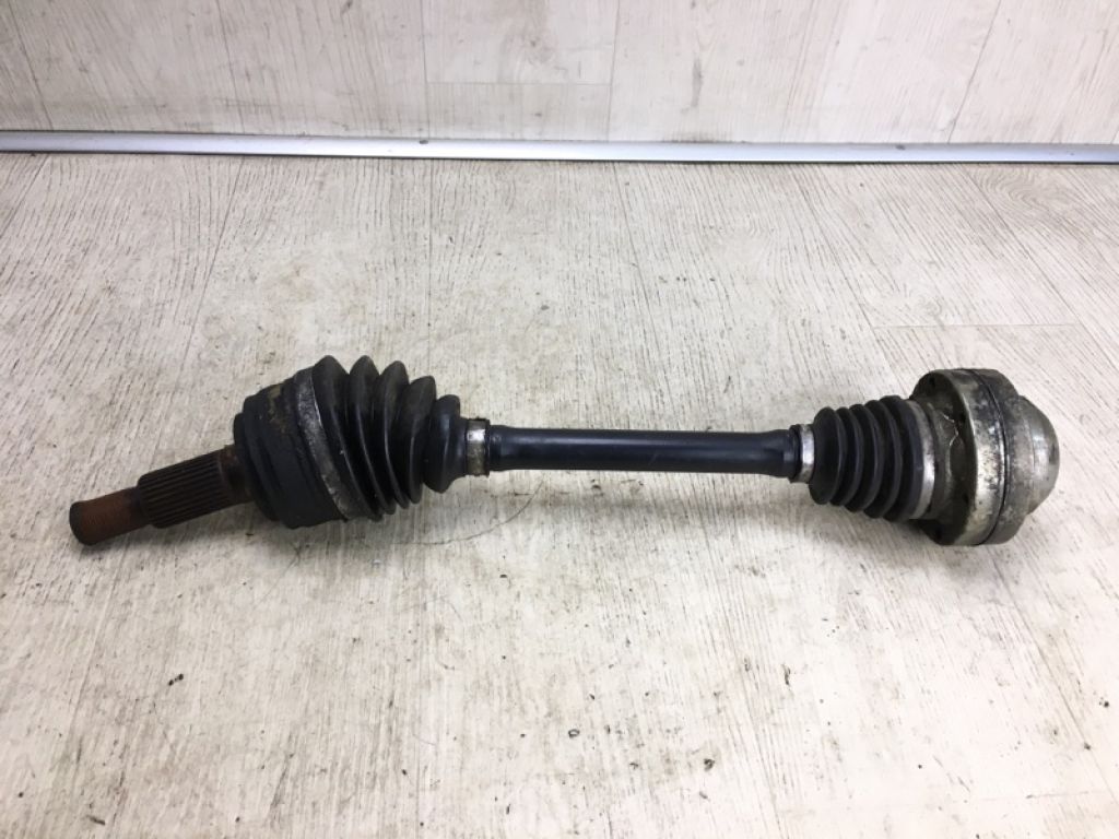 958 349 038 00 | Привід передній лів. PORSCHE CAYENNE 10-18