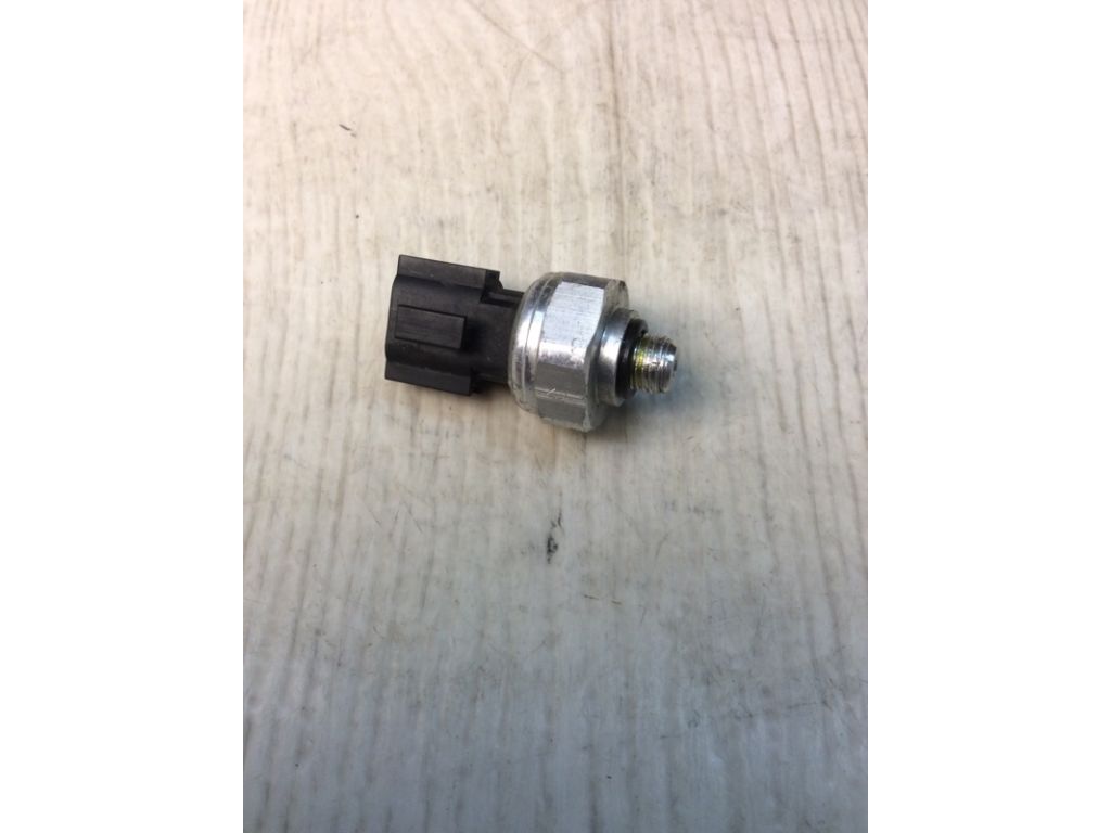 97721-3K000 | Датчик давления кондиционера HYUNDAI ELANTRA HD 06-11 - Фото 2