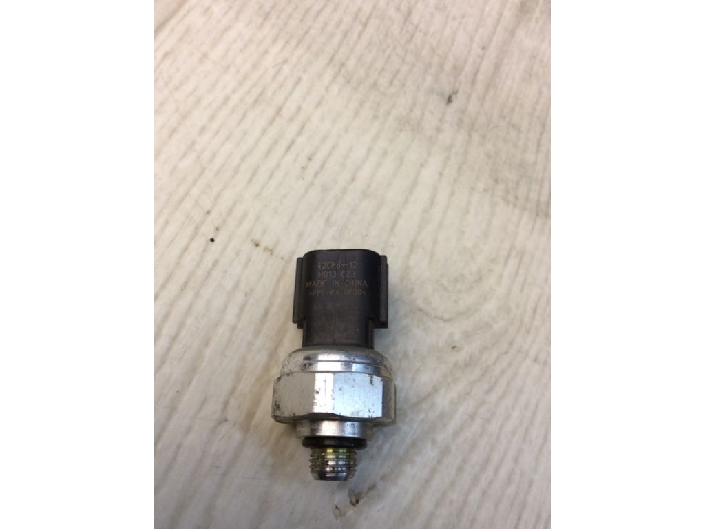 97721-3K000 | Датчик давления кондиционера HYUNDAI ELANTRA HD 06-11 - Фото 3