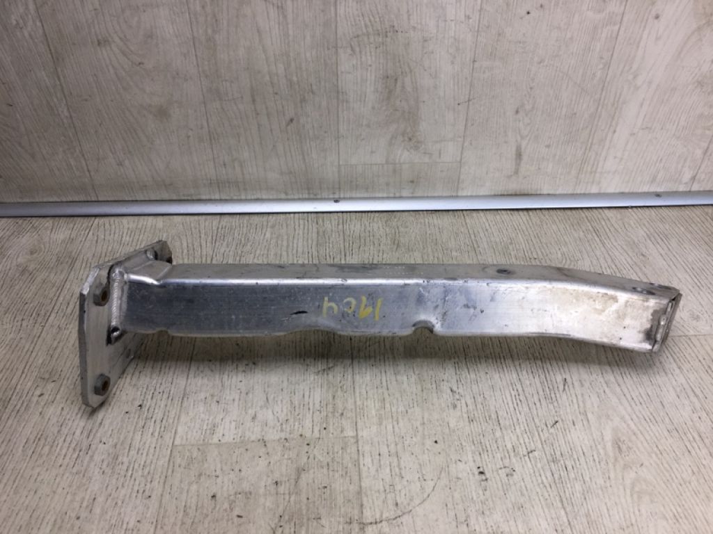 68082374AB | Кронштейн підсилювача переднього бампера прав. DODGE DART 12-16