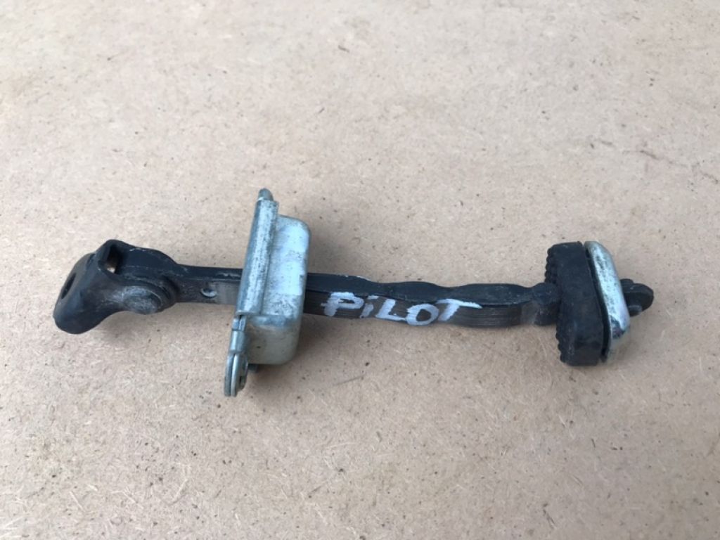 72840-SZA-A01 | Обмежувач дверей задн. прав. HONDA PILOT 08-15 - Фото 2