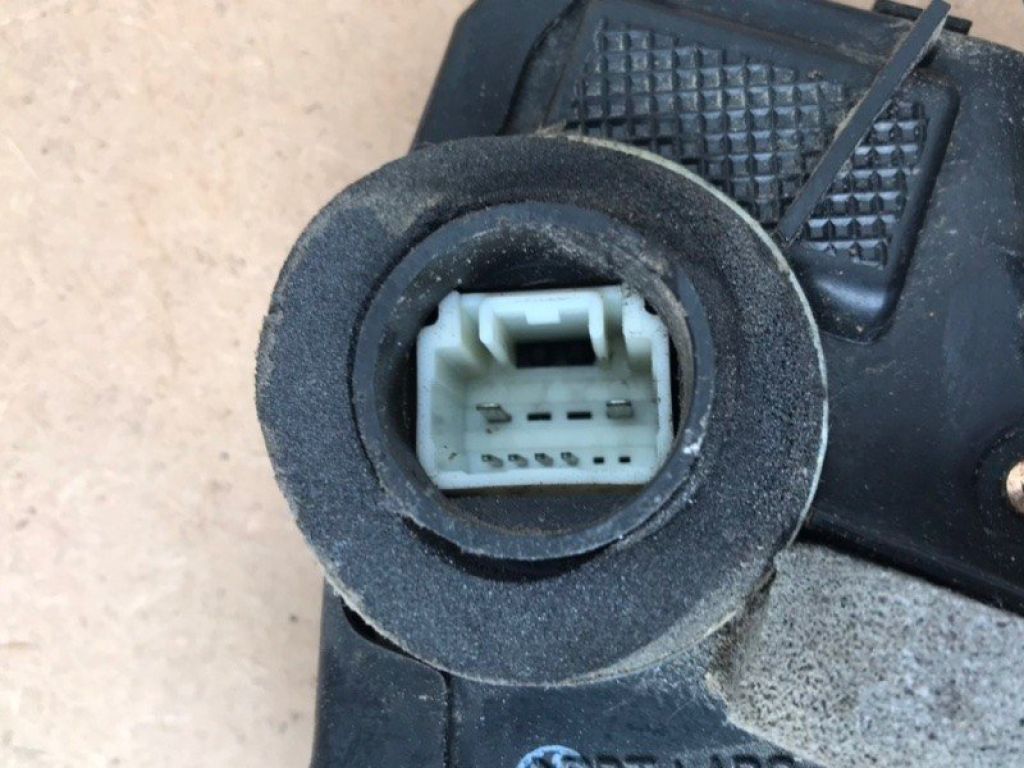 69040-AA050 | Замок двері передн. лів. TOYOTA CAMRY 30 02-06 - Фото 3