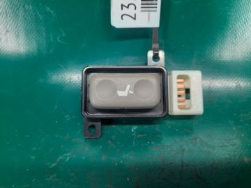 Кнопка регулировки сиденья передн. лев. TOYOTA HIGHLANDER 01-07