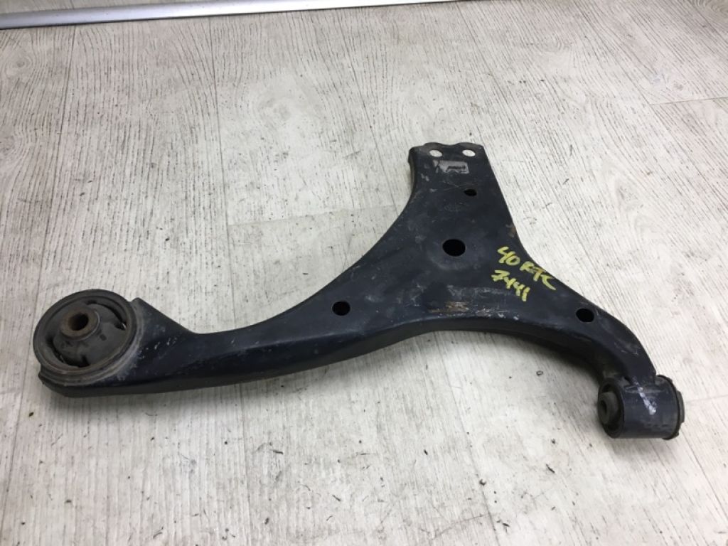 54501-1M100 | Важіль передньої підвіски нижній прав. KIA FORTE/CERATO TD 08-13