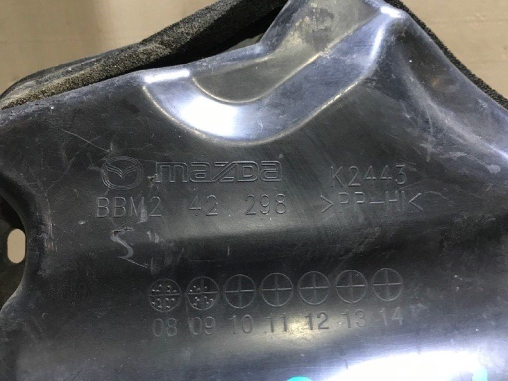 BBM2-42-298D | Защита горловины топливного бака MAZDA 3 BL 09-13 - Фото 2