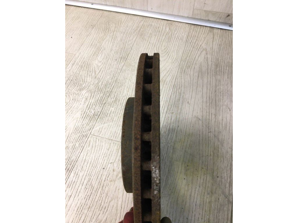 BV6Z-1125-E | Тормозной диск передний FORD FOCUS 10-18 - Фото 3