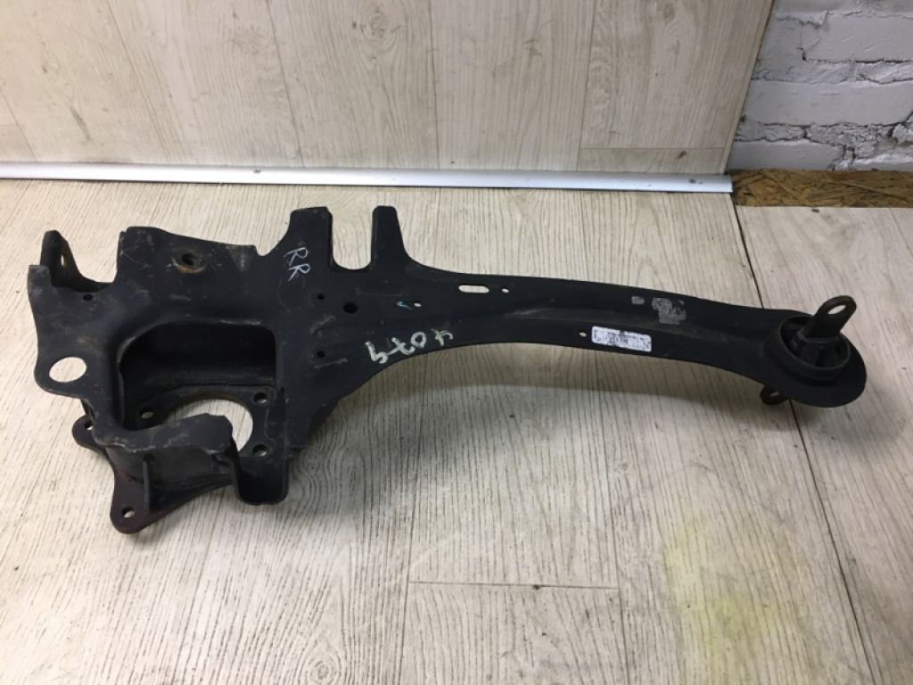 BV6Z-5A968-B | Рычаг задней подвески продольный прав. FORD FOCUS 10-18