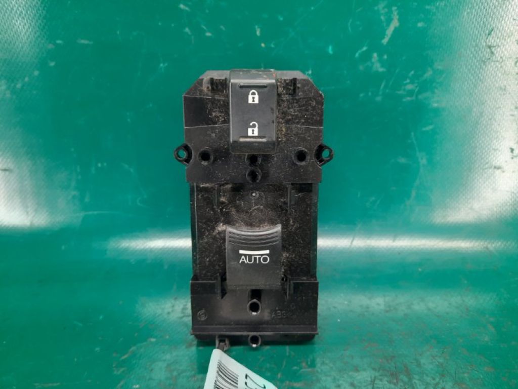 35760-TX4-A01 | Кнопка склопідіймача передн. прав. ACURA RDX 12-19