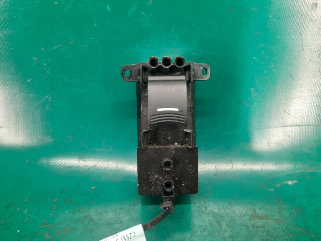 35770-TK4-A01 | Кнопка стеклоподъемника задн. лев. ACURA RDX 12-19