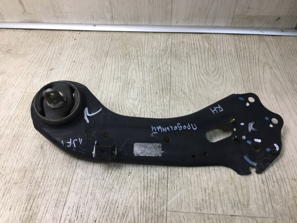 55280-D5100 | Важіль задньої підвіски поздовжній прав. KIA OPTIMA JF 15-20