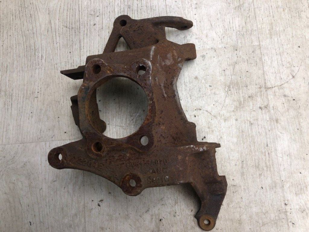 CV6Z-5A968-F | Цапфа задн. прав. FORD ESCAPE 12-19