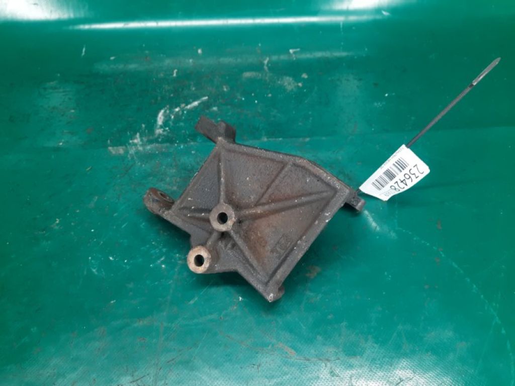 MN158000 | Кронштейн насоса гідропідсилювача керма MITSUBISHI OUTLANDER 03-07 - Фото 4