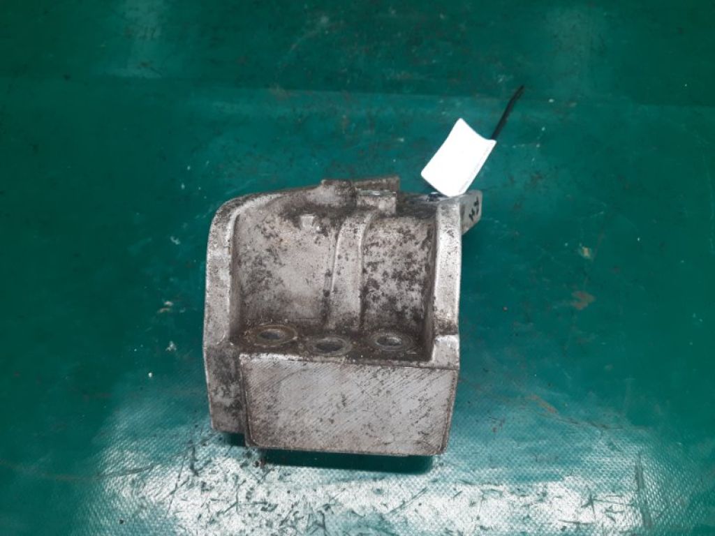 MR961111 | Кронштейн двигателя прав. MITSUBISHI OUTLANDER 03-07 - Фото 5