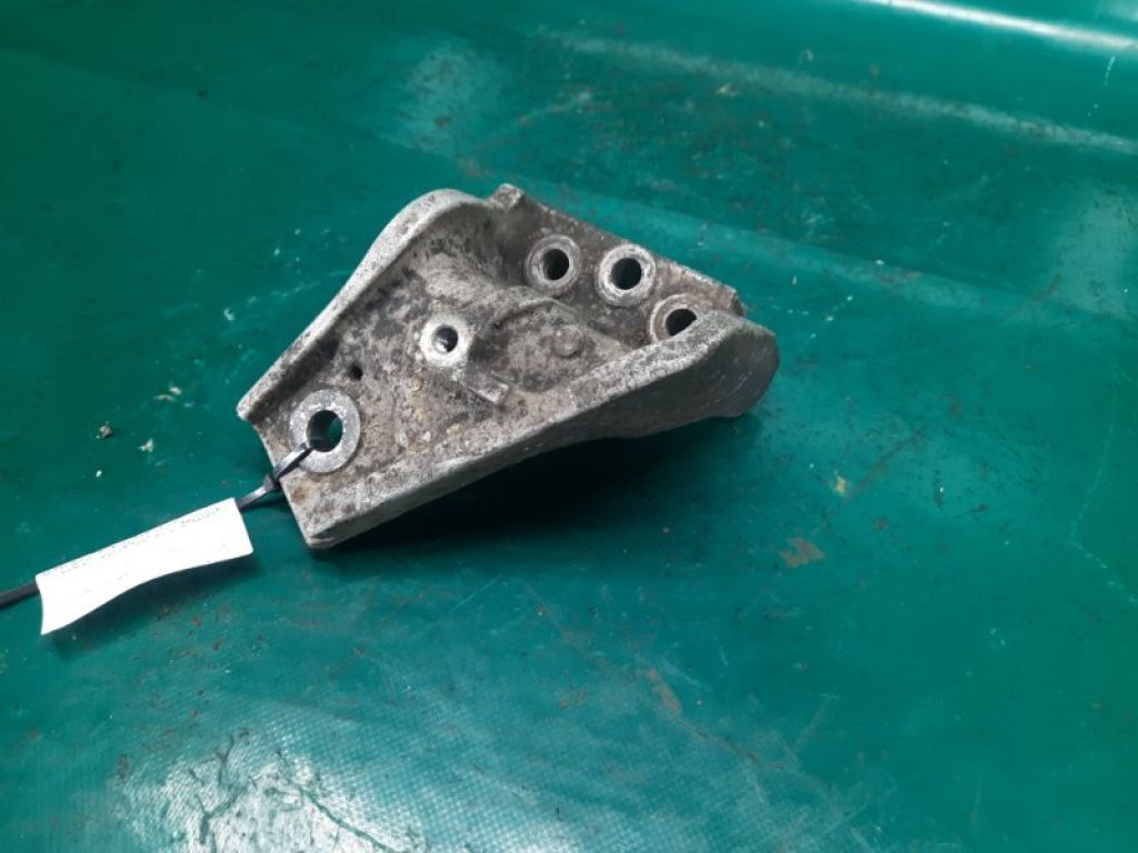 MR961111 | Кронштейн двигателя прав. MITSUBISHI OUTLANDER 03-07 - Фото 7