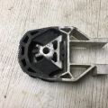 CV6Z-6068-A | Подушка двигуна нижня FORD FOCUS 10-18 - Прев'ю 2