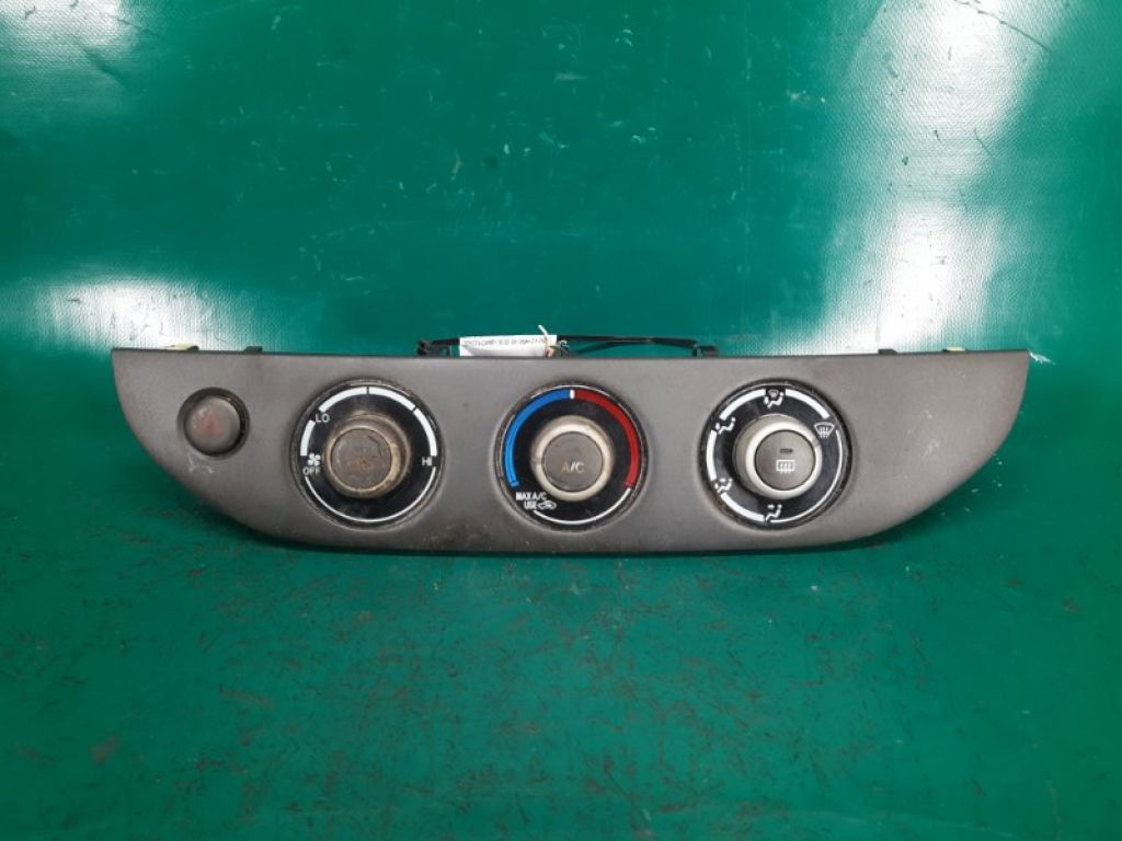 55902-06120 | Блок управления печкой TOYOTA CAMRY 30 02-06
