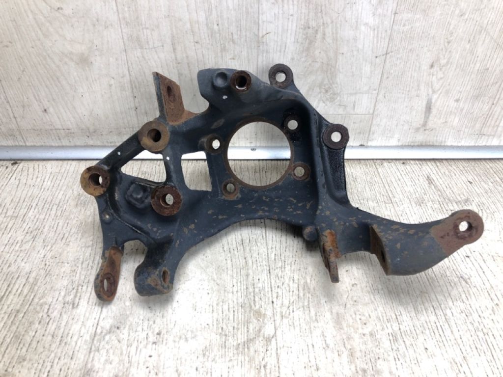 CV6Z-5A968-F | Цапфа задн. прав. FORD ESCAPE 12-19