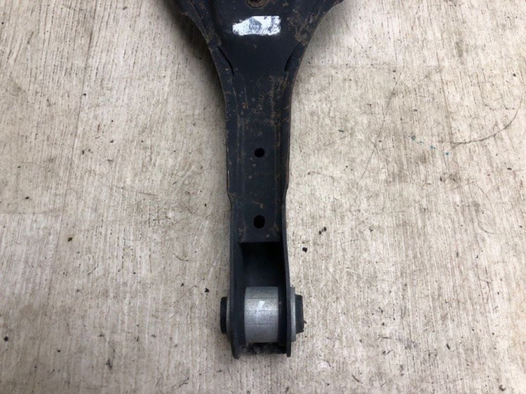 CV6Z-5500-P | Важіль задньої підвіски нижній поперечний FORD ESCAPE 12-19 - Фото 3