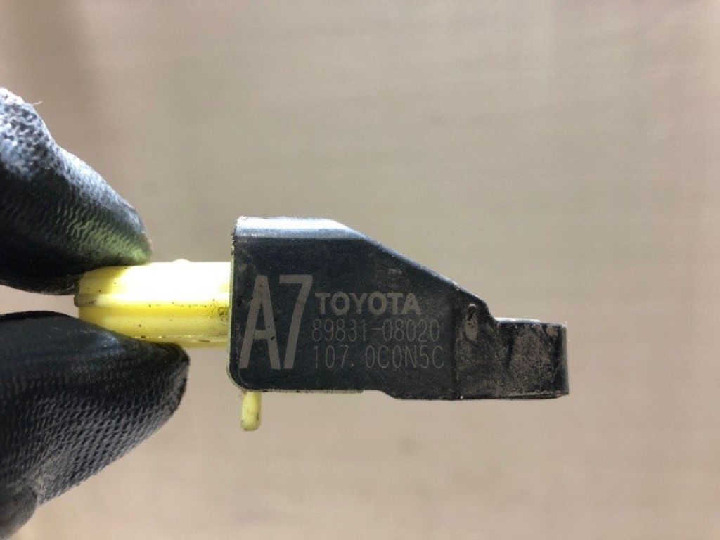 89831-08020 | Датчик удару TOYOTA SIENNA 11-16 - Фото 3
