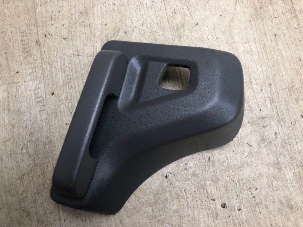 82671-4AJ0A | Ручка дверей внутрішня лів. NISSAN NV200 USA 13-