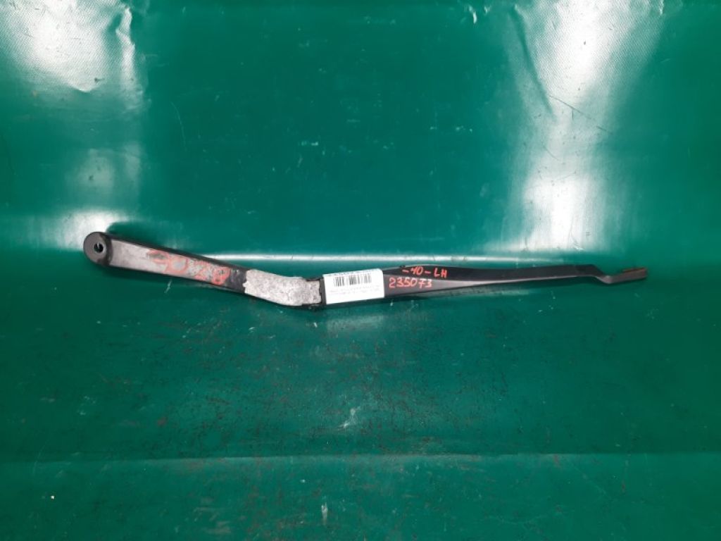 85221-06050 | Поводок стеклоочистителя передний лев. TOYOTA CAMRY 40 06-11