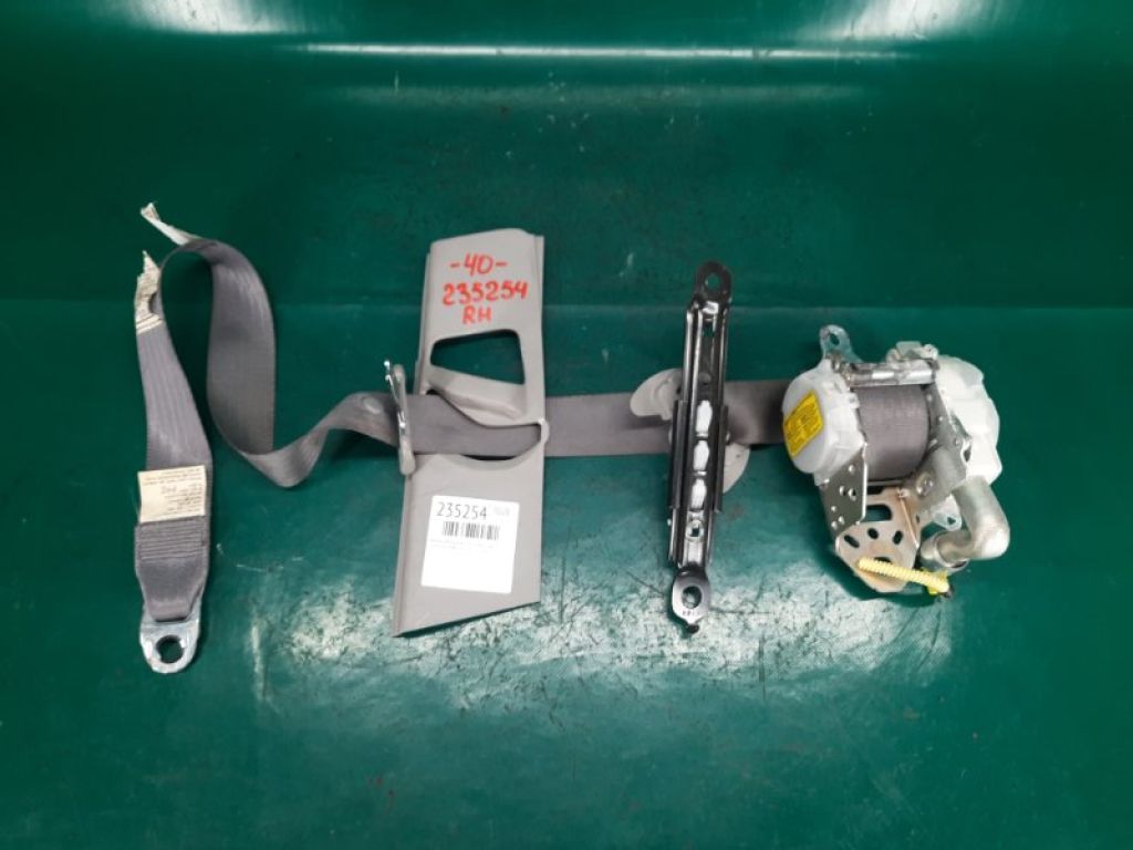 73210-06160-B1 | Ремінь безпеки передн. прав. TOYOTA CAMRY 40 06-11