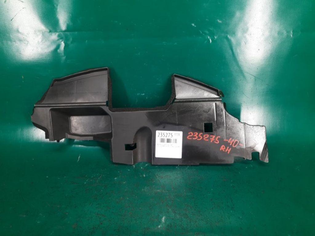 53293-06040 | Дефлектор радіатора прав. TOYOTA CAMRY 40 06-11