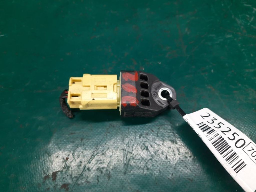 89831-06010 | Датчик удару TOYOTA CAMRY 40 06-11