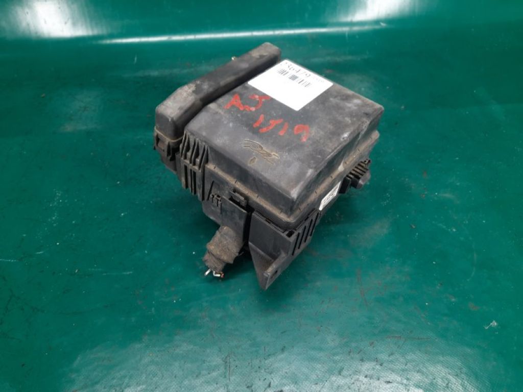 MR965734 | Блок предохранителей моторный отсек MITSUBISHI OUTLANDER 03-07 - Фото 4