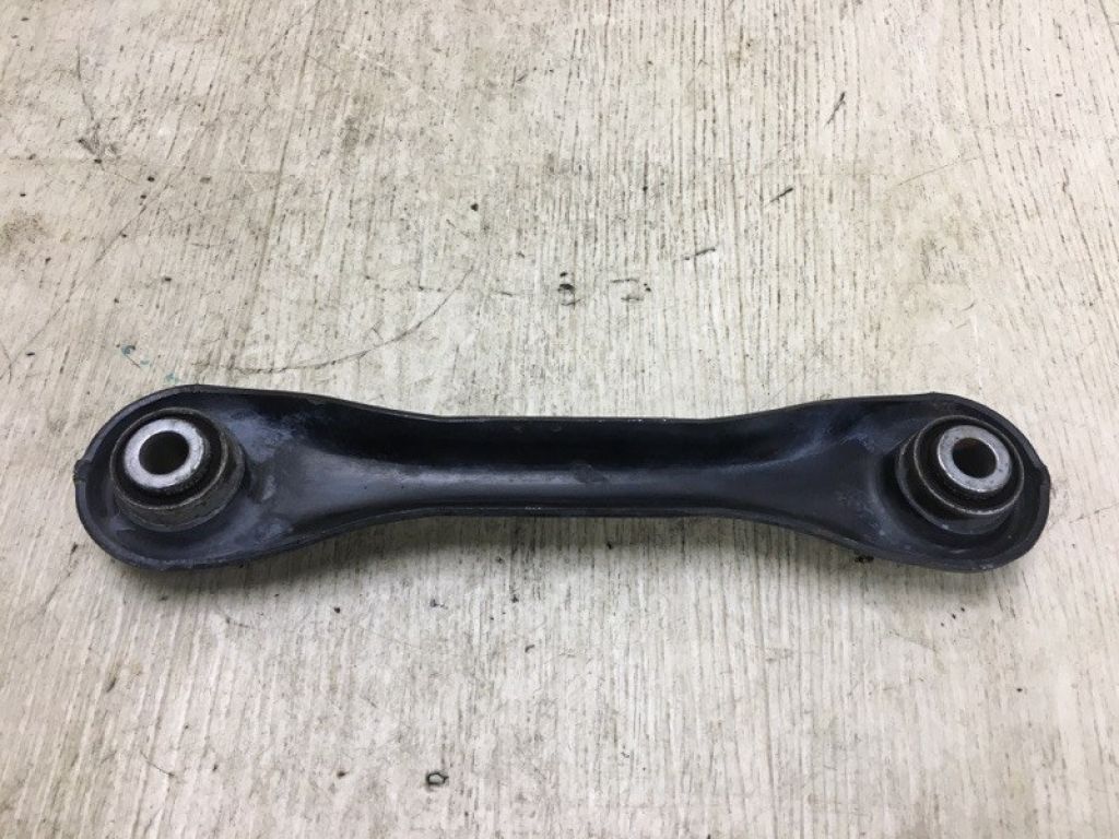 BV6Z-5500-D | Рычаг задней подвески поперечный нижний FORD FOCUS 10-18 - Фото 3