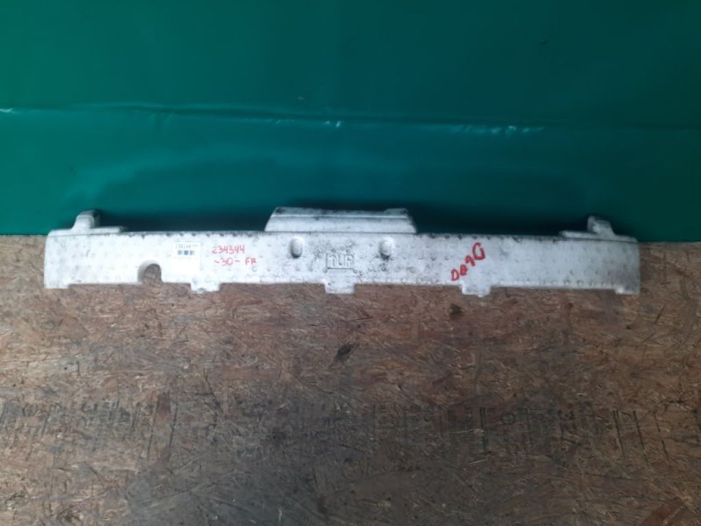 52611-AA040 | Наполнитель бампера передний TOYOTA CAMRY 30 02-06