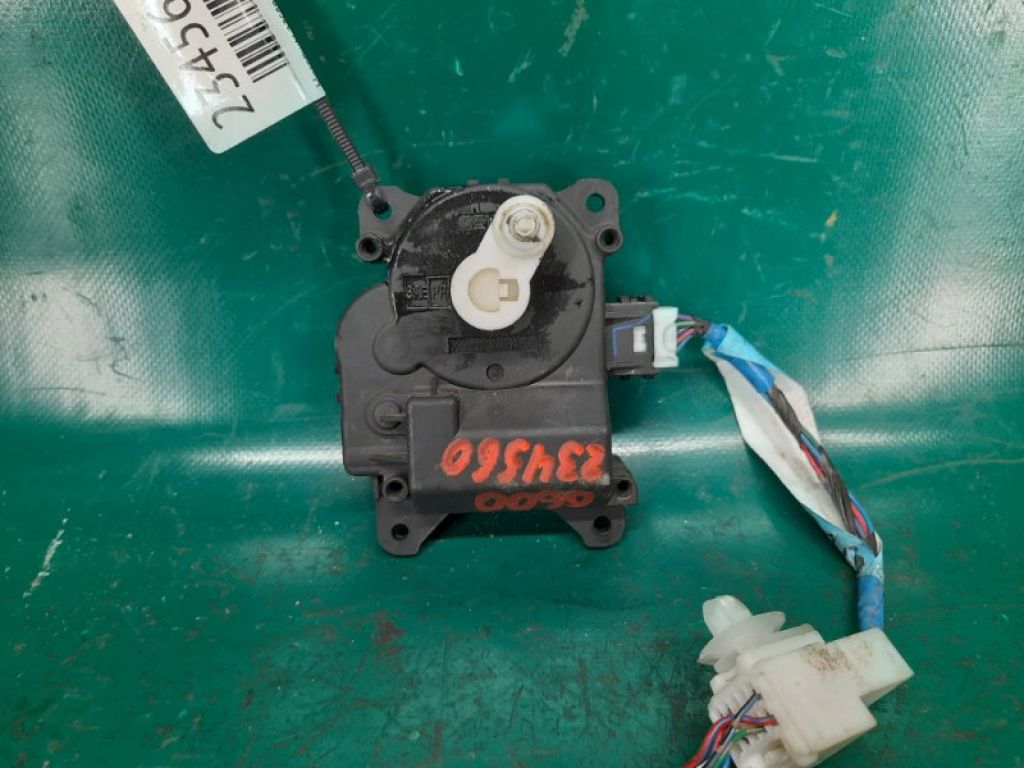 87106-06120 | Моторчик заслонки печки TOYOTA CAMRY 30 02-06